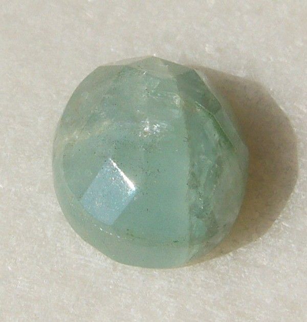 Aquamarin fatetat cabochon aprox 14x12x6 mm