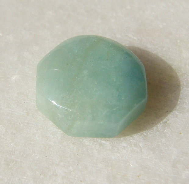 Aquamarin cabochon aprox 12x12x5 mm