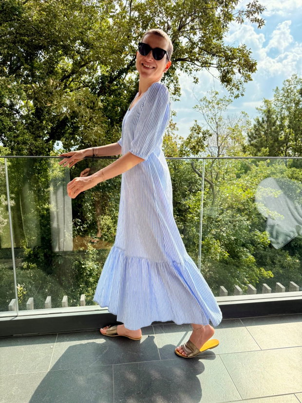Rochie Lunga Volan Muselina Dungi Alb Bleu