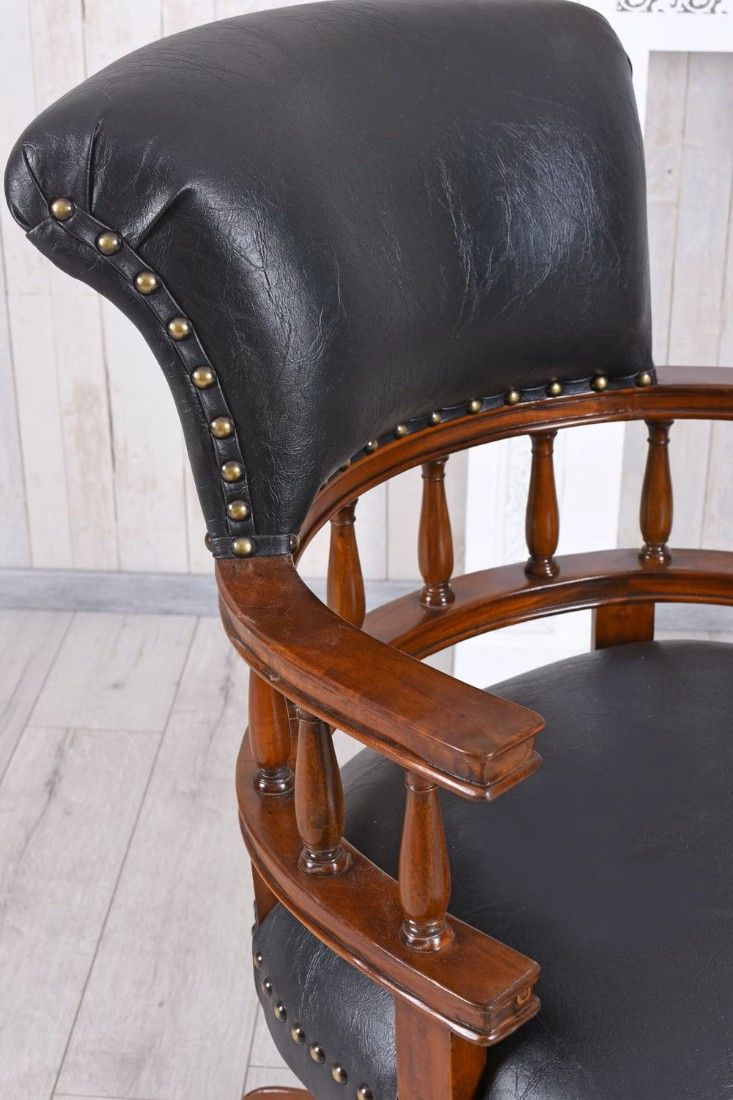 Scaun Chesterfield din lemn mahon cu tapiterie neagra