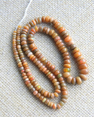 Opal etiopian (M10)