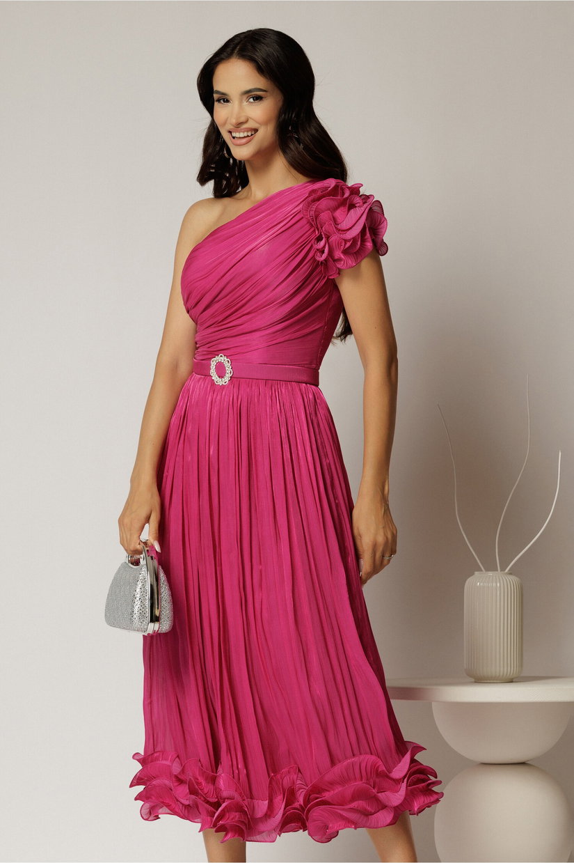 Rochie midi fucsia coniac din voal peliculizat cu volanase pe fusta