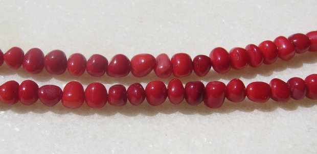 Coral sirag de 40.5 cm format din 80 bucati "gogosele" de aprox 6-8x4-6mm
