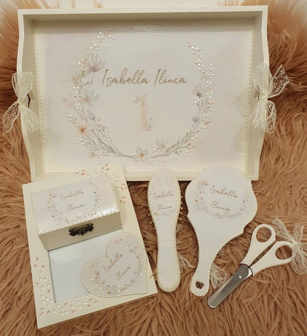 Set personalizat pentru taierea motului / tema florala, cifra 1, detalii perlate