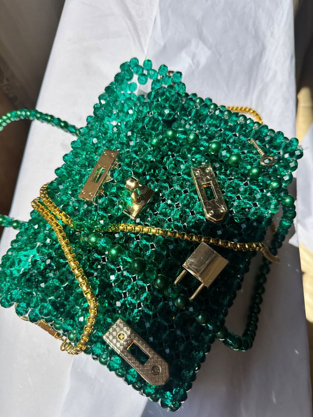 Geantă handmade din mărgele verzi