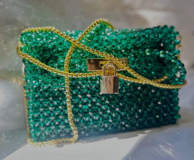 Geantă handmade din mărgele verzi