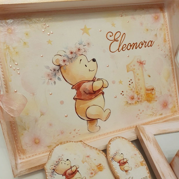 Set personalizat pentru taierea motului / tema Winnie, flori
