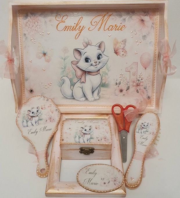 Set personalizat pentru taierea motului / tema Pisica Marrie, Pisici aristocrate