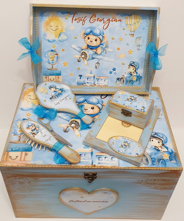 Set personalizat pentru taierea motului, Ursulet si avion