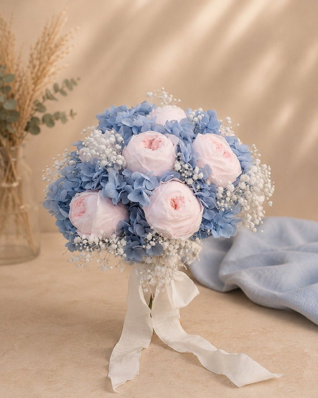Buchet mireasă Baby Blue  flori criogenate