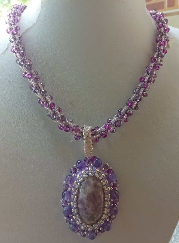 Colier spirala,lepidolit ,briolete cristal,ametist,granat