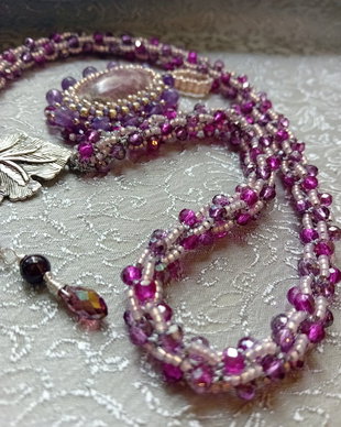 Colier spirala,lepidolit ,briolete cristal,ametist,granat