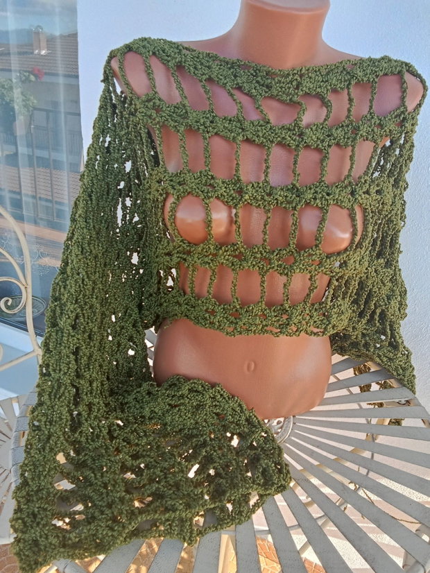 Șal cu mâneci lungi și largi