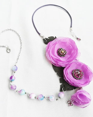 colier floral mov lavanda cu jad multicolor