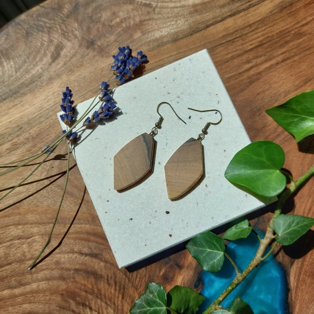 Cercei din lemn de nuc