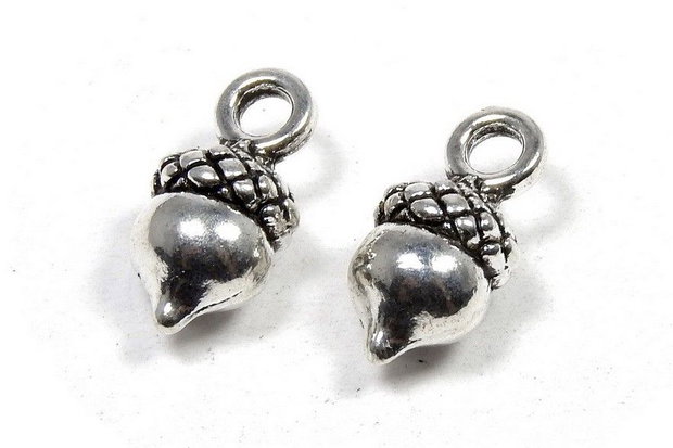 Pandantiv metalic, argintiu antichizat, ghinda, 14x7 mm