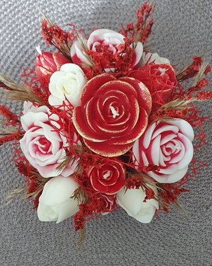 Aranjament floral din ceară