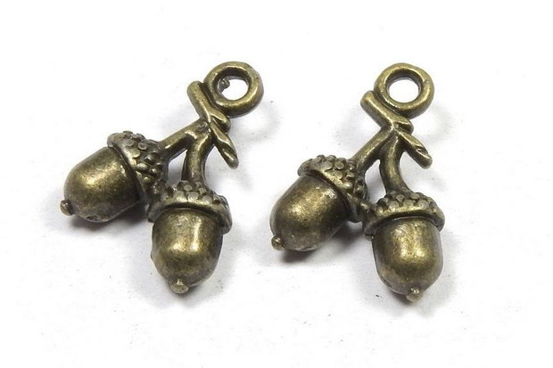 Pandantiv metalic, argintiu antichizat, ghinda, 15x11 mm