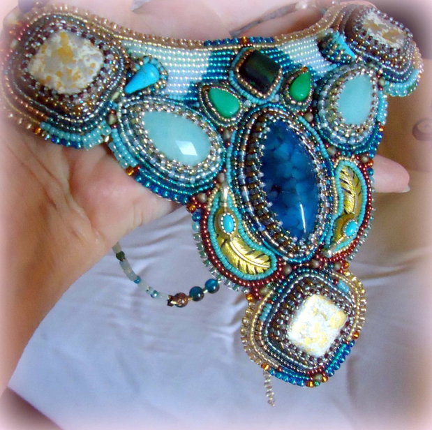 Reducere 50%/ Blue tiger eye- colier pietre broderie , podoabe pe viata, unic, irepetabil