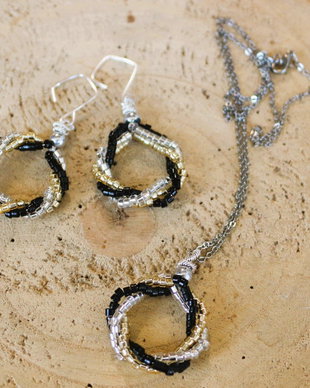 Set de bijuterii handmade  Eleganță în fiecare detaliu