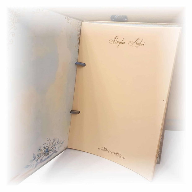 Guestbook personalizat pentru majorat / petrecere 18 ani, model 1