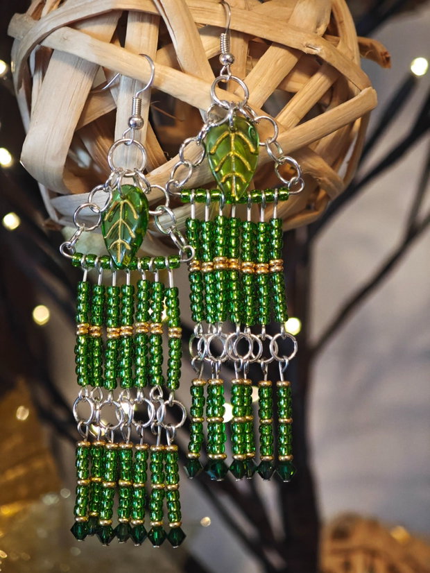 Cercei lungi verzi unicat din mărgele sticla Cehia și cristale Swarovski