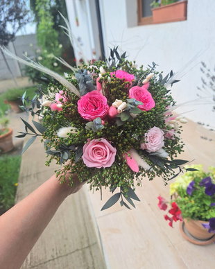 Buchet nașa roz