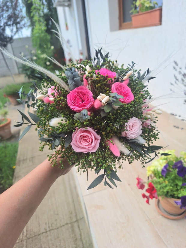 Buchet nașa roz
