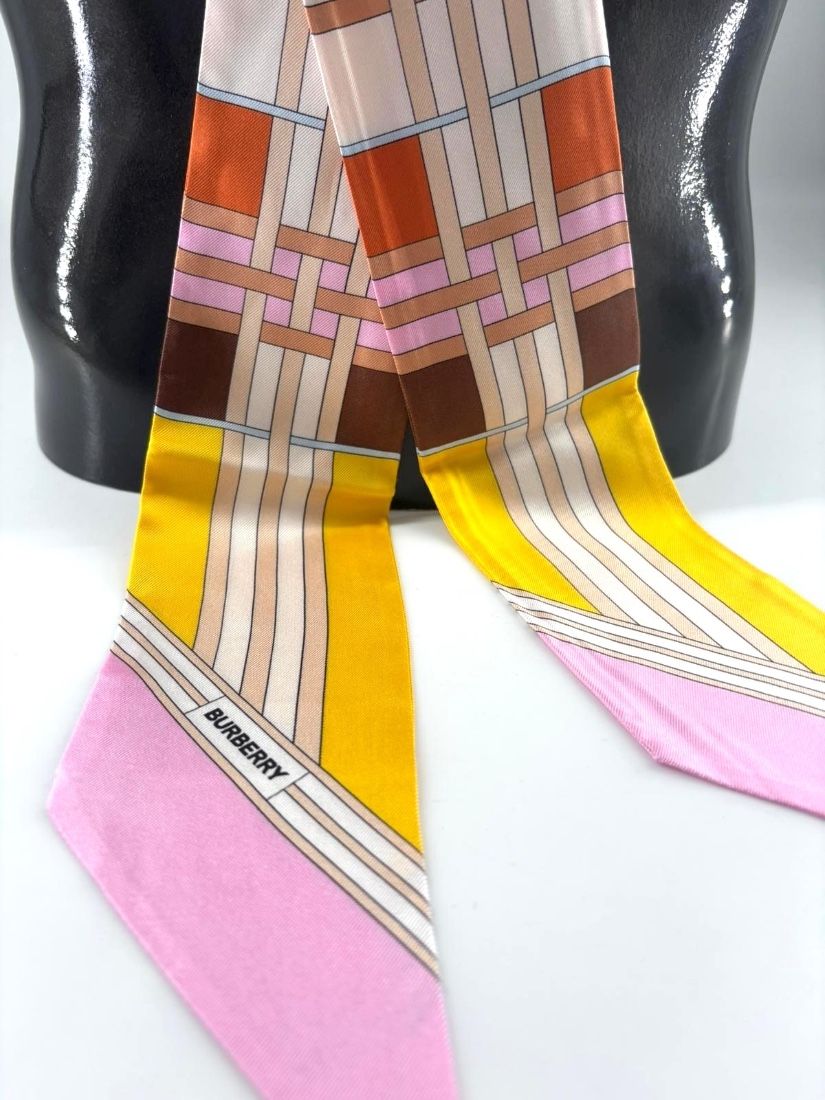 Burberry eșarfă de mătase