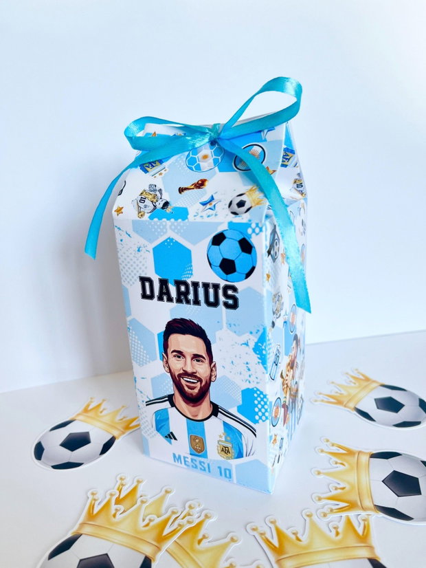 Cutii personalizate Messi, nume și vârstă