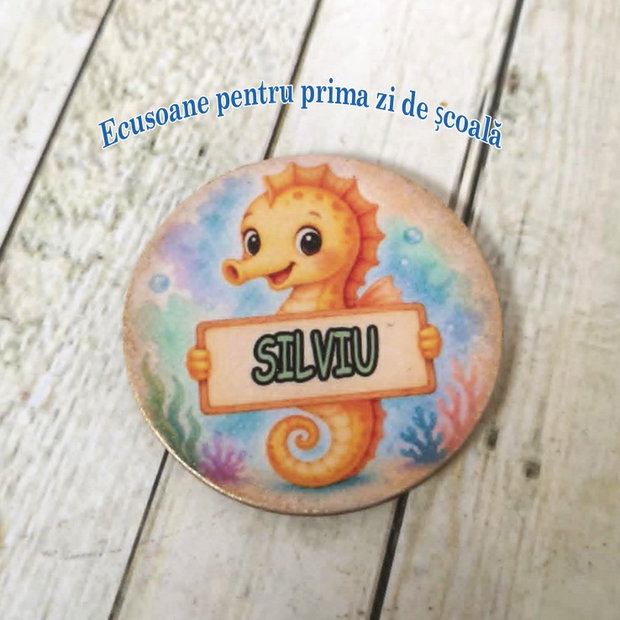 Insigne / ecusoane personalizate cu mascota clasei - tema caluti de mare