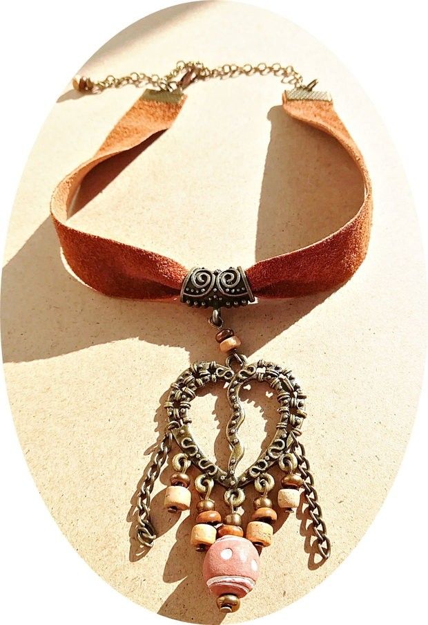 chocker boem patinat piele si pandant inima