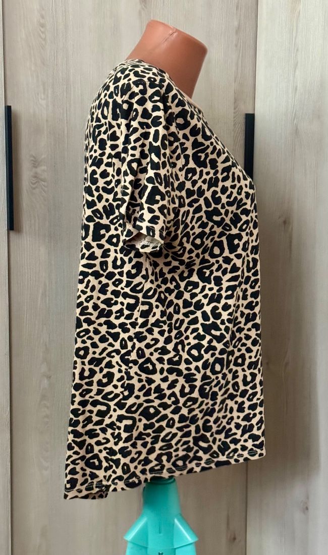 Tricou animal print Zara mărime L