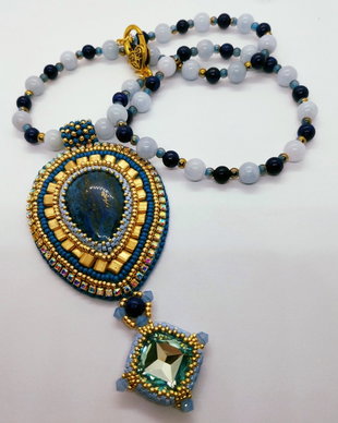 Colier cu lapis lazuli