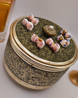 Cercei pisicute mici de portelan