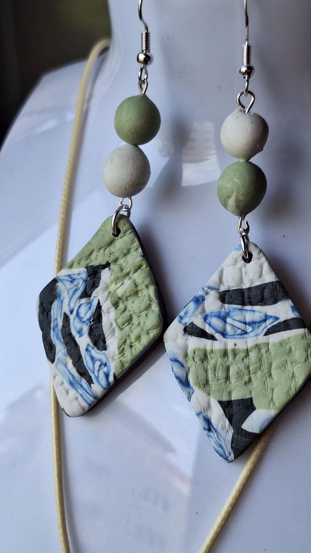 Set bijuterii handmade - Cercei și colier din lut polimeric, model geometric