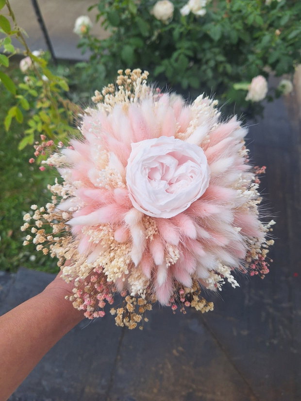 Buchet mireasa bujor roz