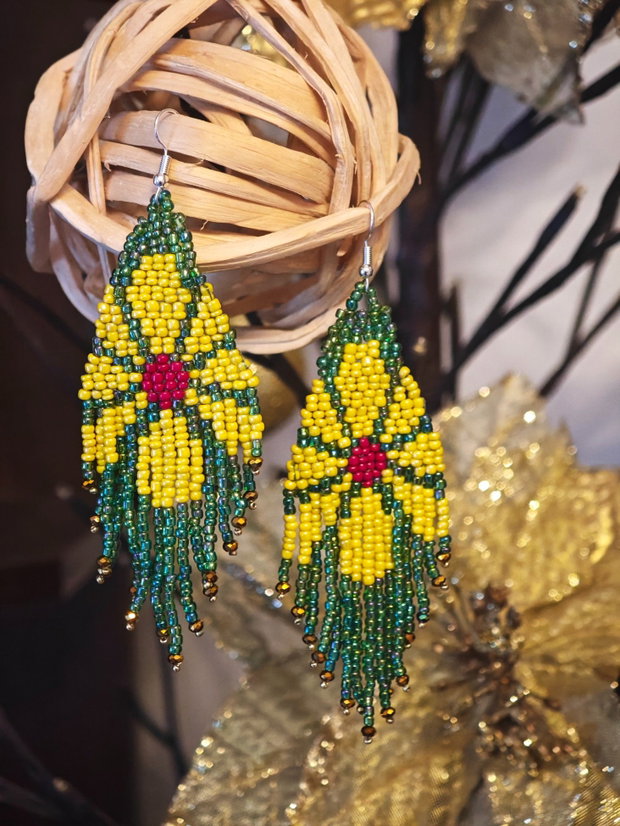 Cercei unicat Boho lungi margareta galben-verde din mărgele nisip
