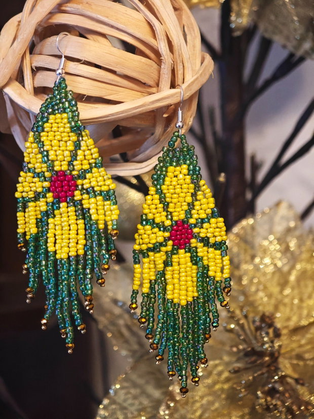 Cercei unicat Boho lungi margareta galben-verde din mărgele nisip