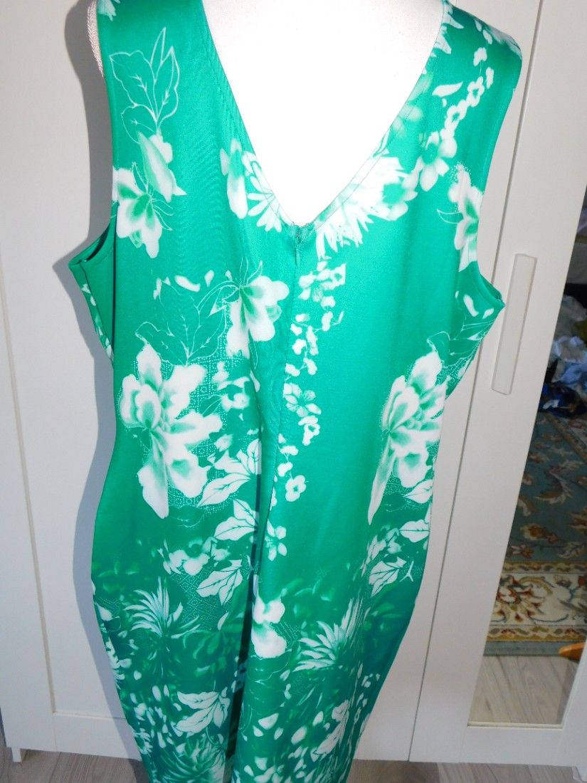 Rochie noua, Body Flirt Boutique masura 48 / 50 , deosebita
