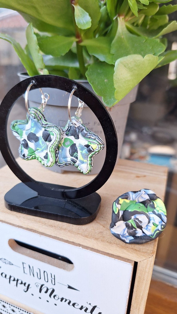 Set unicat din lut polimeric Cercei steluță și inel asortat, model abstract verde-neon și negru