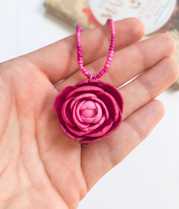 Colier Peony