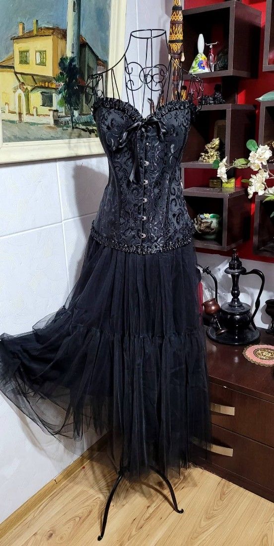 Fusta neagra tull mărime 42-48