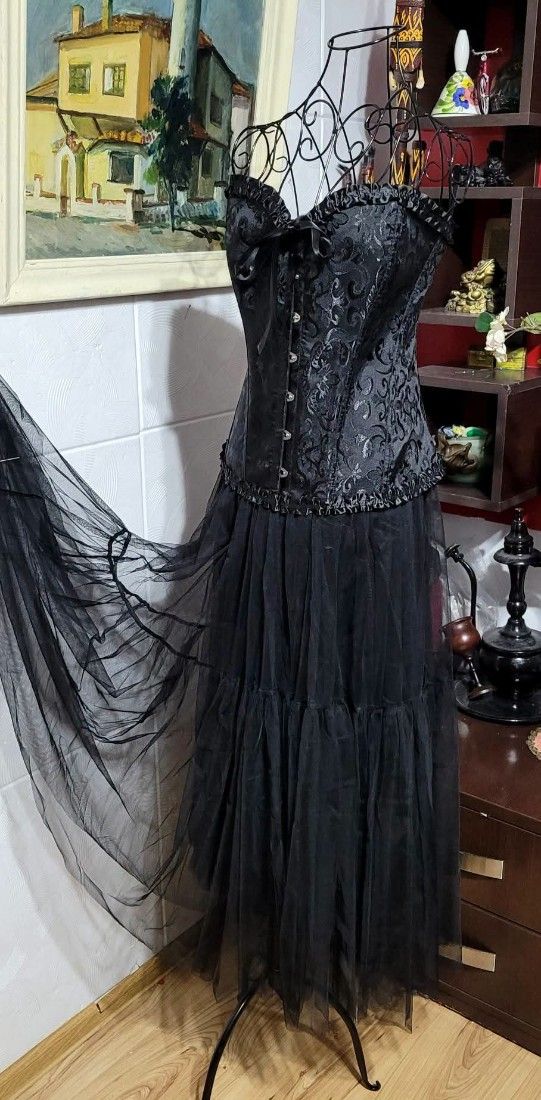 Fusta neagra tull mărime 42-48