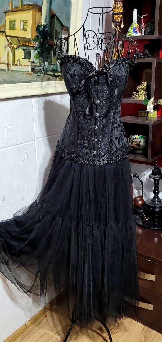 Fusta neagra tull mărime 42-48