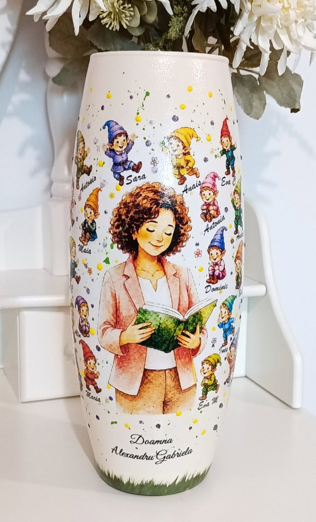 Vază personalizată pentru Grupa Piticilor