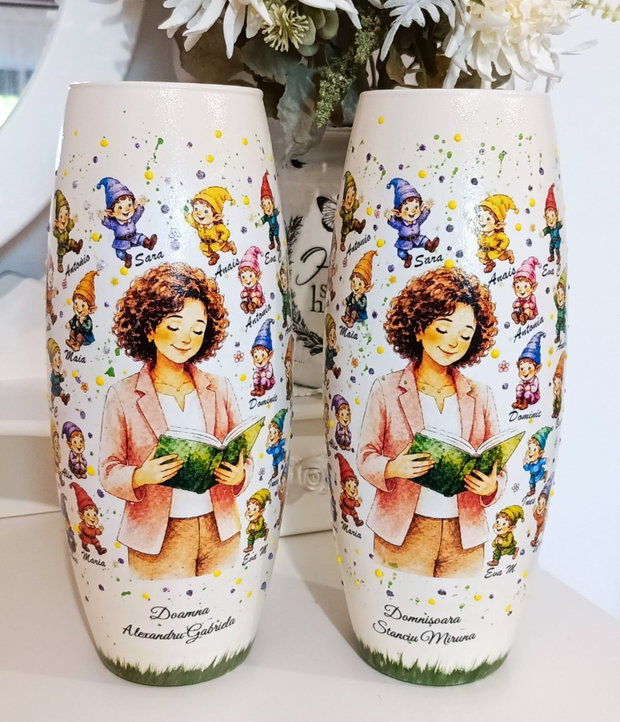 Vază personalizată pentru Grupa Piticilor