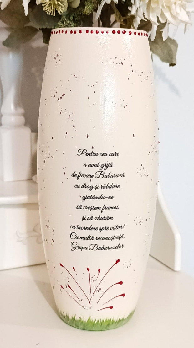 Vază personalizată pentru educatoare cadou cu numele copiilor
