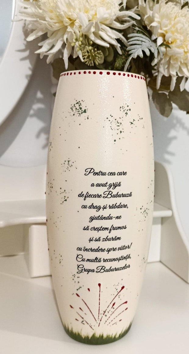 Vaza personalizata pentru Grupa Buburuzelor