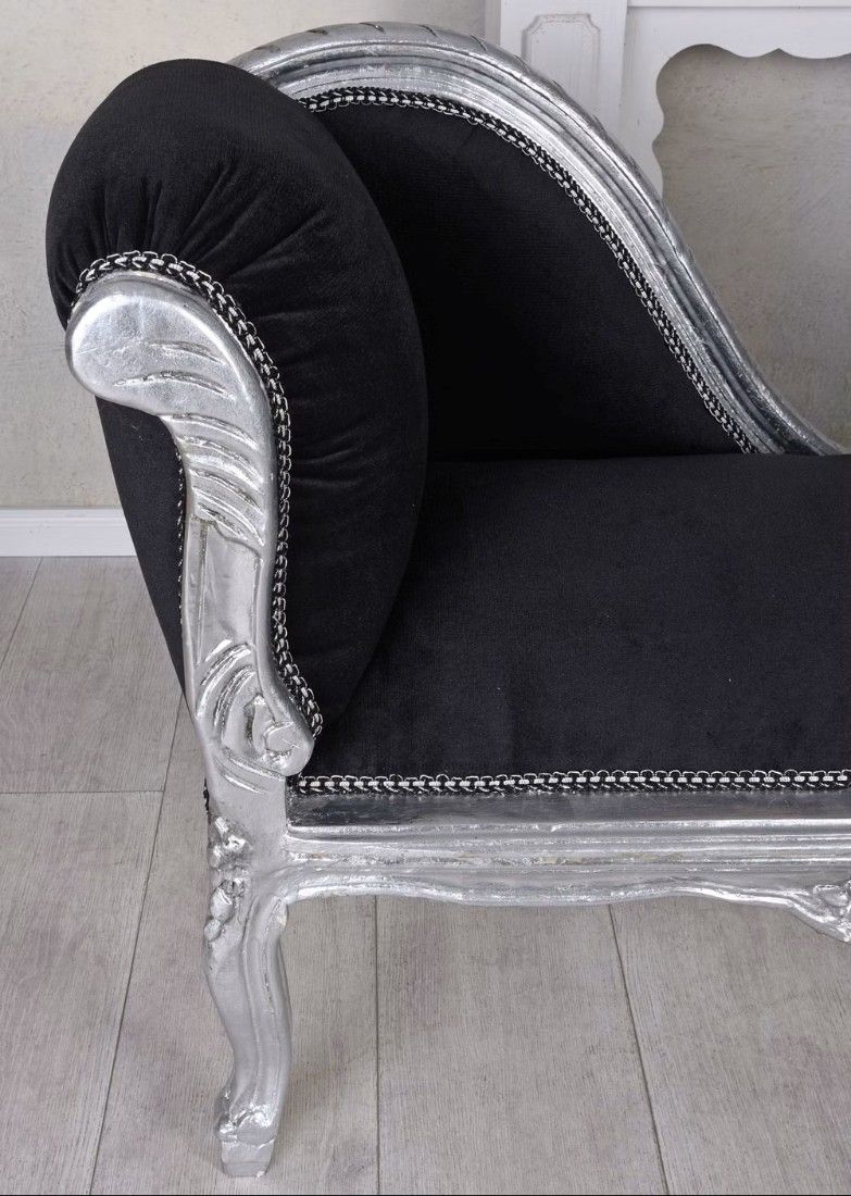Sofa din lemn masiv argintiu cu tapiterie neagra